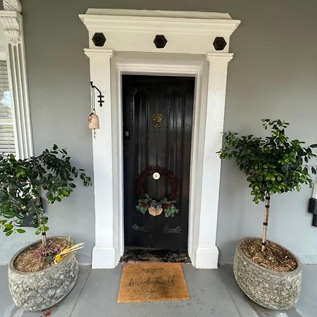 Macleay Cottage With Plunge Pool And Local Arts Dubbo Bagian luar foto